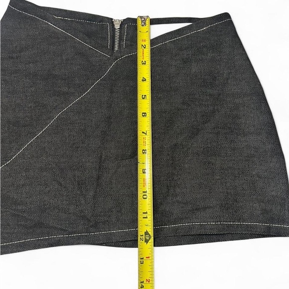 Y2K asymmetrical micro mini denim skirt ✦ Sami Miro Vintage ✦ XS - Picture 2 of 5